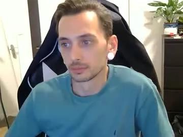 2323gary from Chaturbate