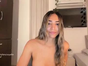 _alliex_ from Chaturbate