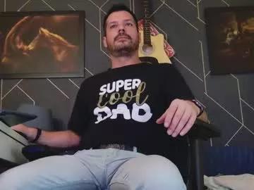 aaronbomer from Chaturbate