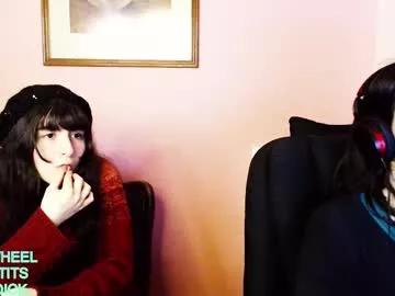 addictcouple2001 from Chaturbate