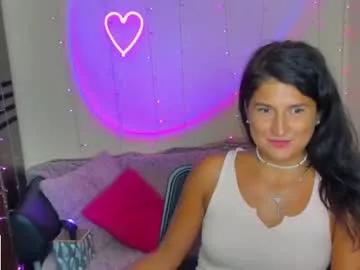 alianna_solo_kiss from Chaturbate