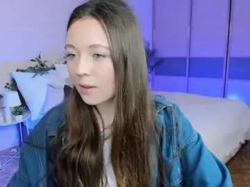 alluringeyess from Chaturbate