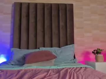 ariiadna_fox from Chaturbate