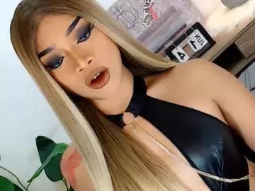 ava_lux from Chaturbate