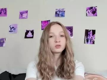b4by_emilia from Chaturbate