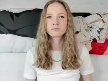 b4by_emilia from Chaturbate
