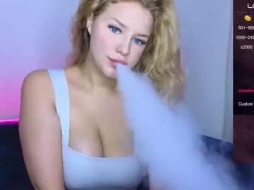 b_e_l_l_a__t_r_i_x from Chaturbate