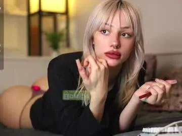 babeholly from Chaturbate