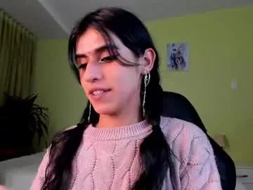 bella_poisonous from Chaturbate