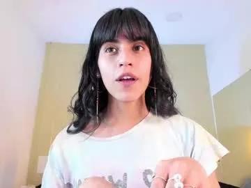 bella_poisonous from Chaturbate