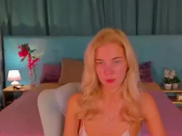 Bella_stewartt from Chaturbate