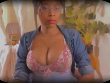 bellablakes18 from Chaturbate