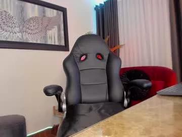 belladiamond18 from Chaturbate