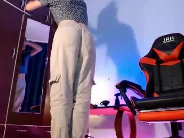 bellaqueen0701 from Chaturbate