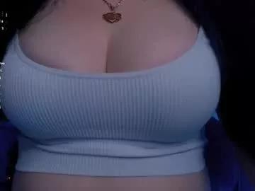 bellelovexx from Chaturbate
