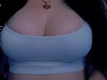 bellelovexx from Chaturbate