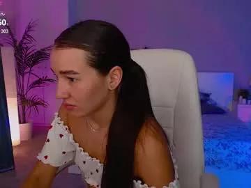 bellla_haddid from Chaturbate