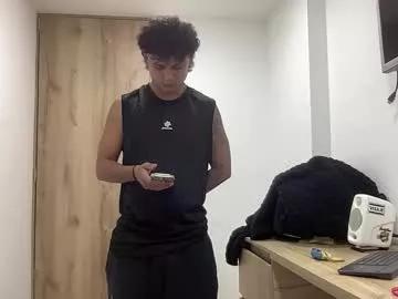 bob_pettersonn from Chaturbate
