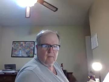 bullfrogg5050 from Chaturbate