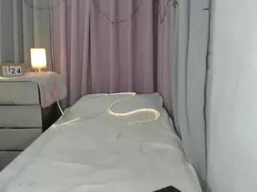 casseyhugecock04 from Chaturbate