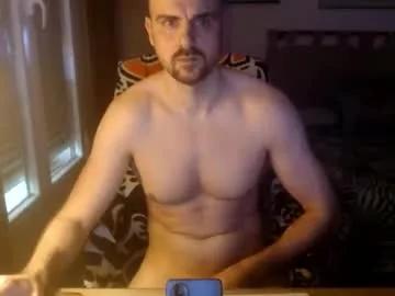 chicocam1983 from Chaturbate