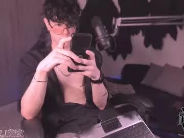 cinnamon_boyxxx from Chaturbate
