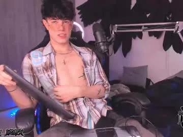 cinnamon_boyxxx from Chaturbate
