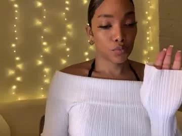cinnamondeity88 from Chaturbate