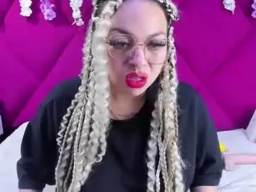 cocoo_nuth from Chaturbate