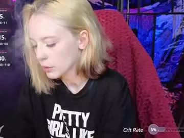 crackling_tati from Chaturbate