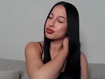 Delly_love from Chaturbate