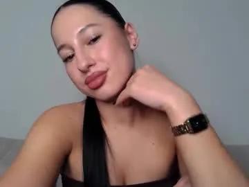 Delly_love from Chaturbate