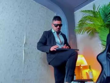 dennis_cox_ from Chaturbate