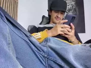 dimitrideluxe from Chaturbate