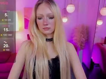dollhouseeee from Chaturbate is Away