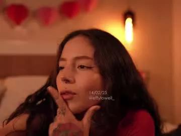 effylowell_ from Chaturbate