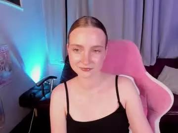 ellabloom from Chaturbate