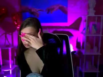 ellahorton from Chaturbate