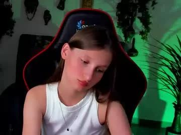 ellahorton from Chaturbate