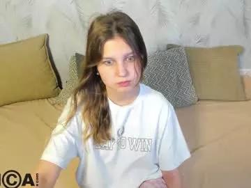 elle_ellise from Chaturbate