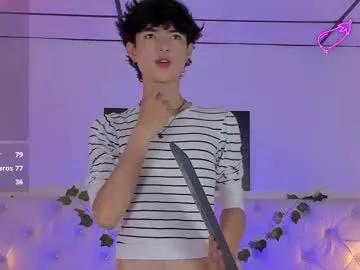 elliot_younng from Chaturbate