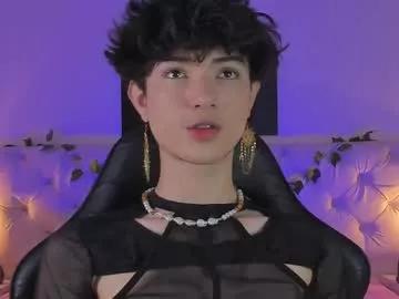 elliot_younng from Chaturbate