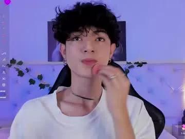 elliot_younng from Chaturbate
