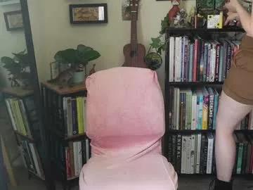 ellynaomi from Chaturbate