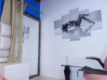 emma_curvy1 from Chaturbate