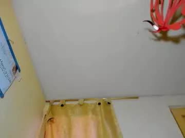emmawuilian from Chaturbate