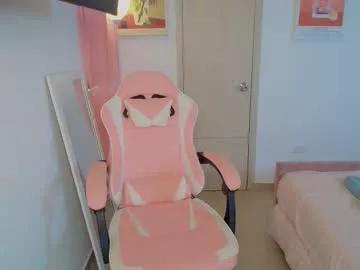 emmily_forever from Chaturbate