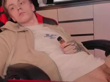 enkeer from Chaturbate