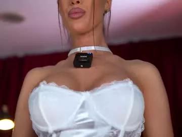 evelyn_evyy from Chaturbate