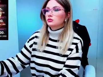 evelyne_rose from Chaturbate